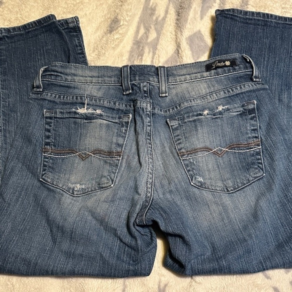719. Lucky Brand Blue lightly distressed modern dyed Cropped Jeans size 26